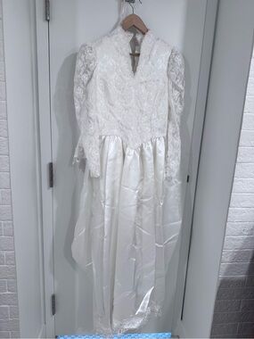 Vintage wedding dress 1988